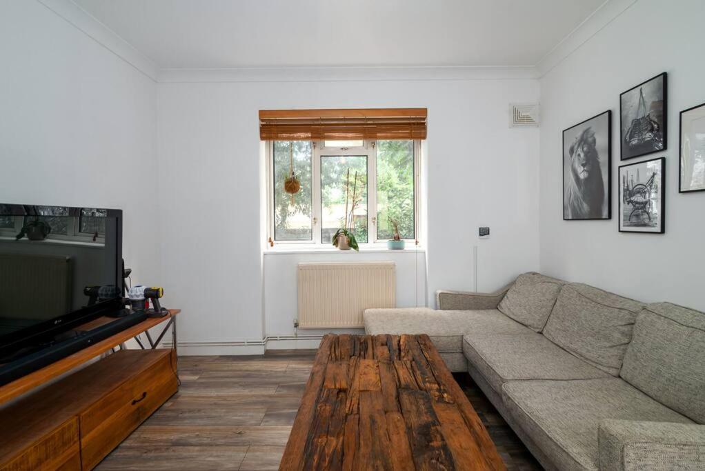 Stylish And Well Equipped Flat In Stockwell Apartment London Ngoại thất bức ảnh