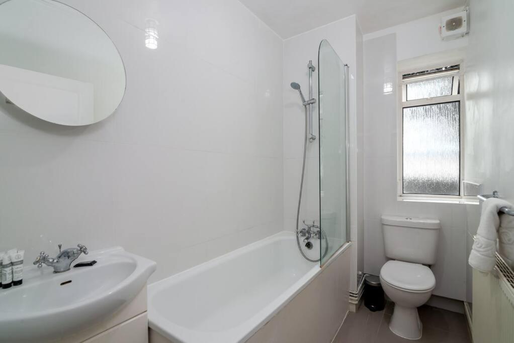 Stylish And Well Equipped Flat In Stockwell Apartment London Ngoại thất bức ảnh